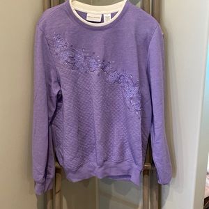 Alfred Dunner medium sweatshirt purple